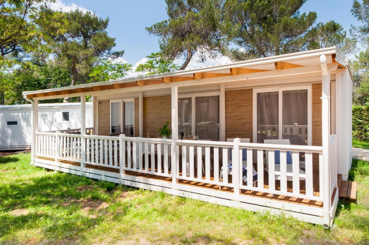 Glamping And Mobile Homes Lavanda - Holiday Centre Bi Village Fažana Екстериор снимка