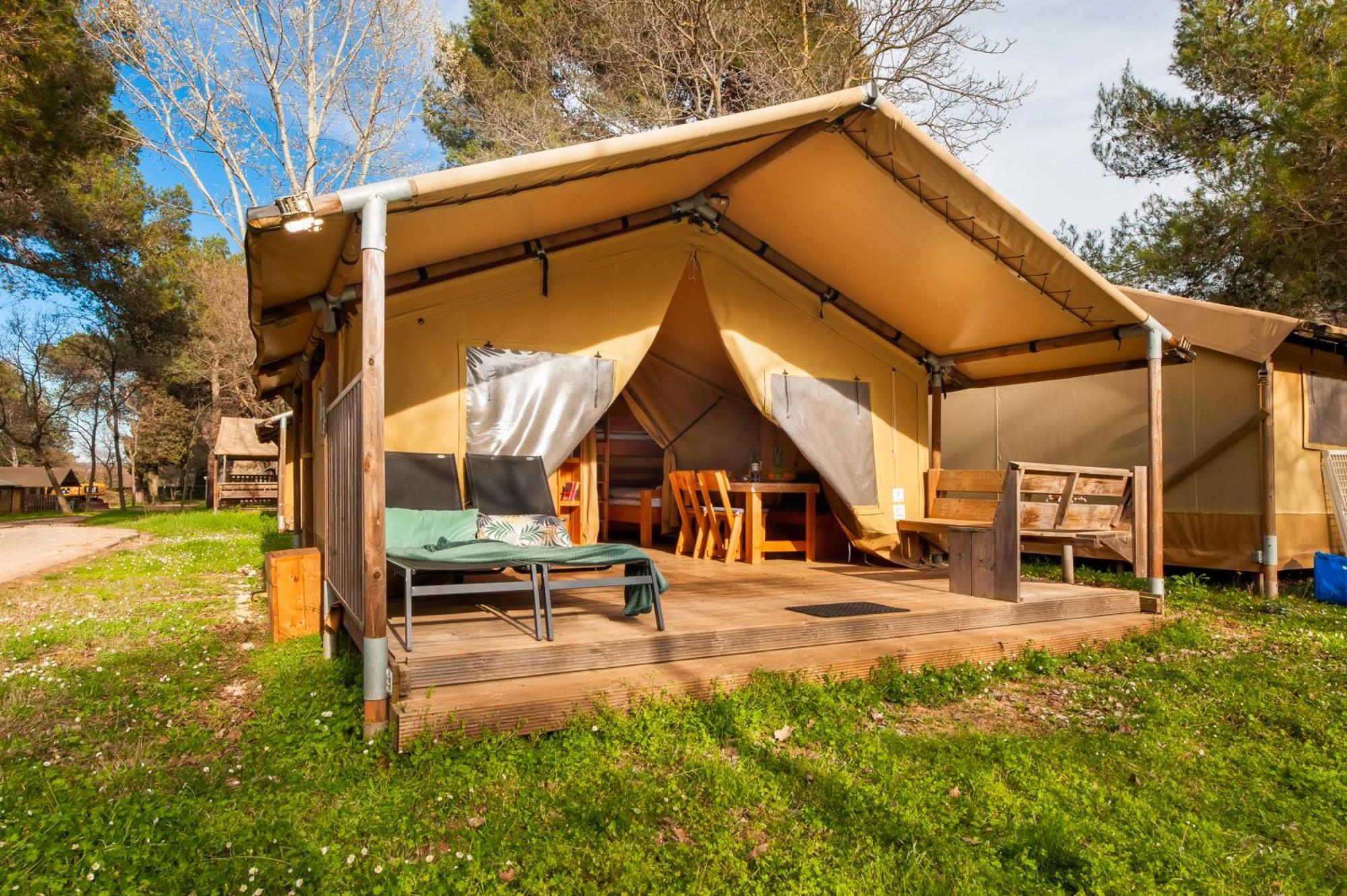 Glamping And Mobile Homes Lavanda - Holiday Centre Bi Village Fažana Екстериор снимка