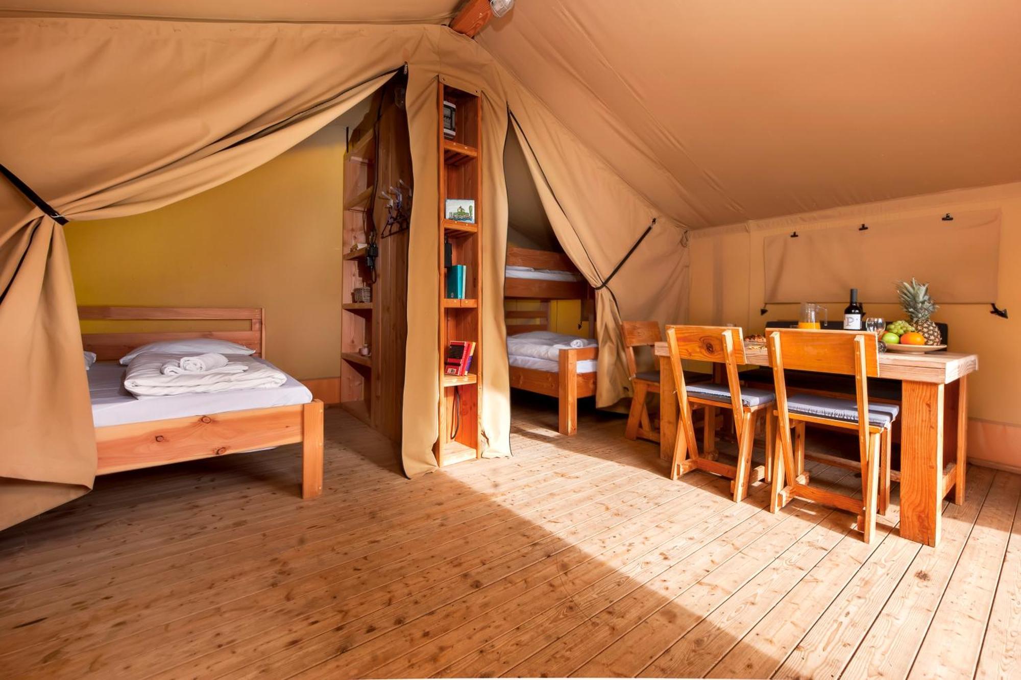 Glamping And Mobile Homes Lavanda - Holiday Centre Bi Village Fažana Екстериор снимка