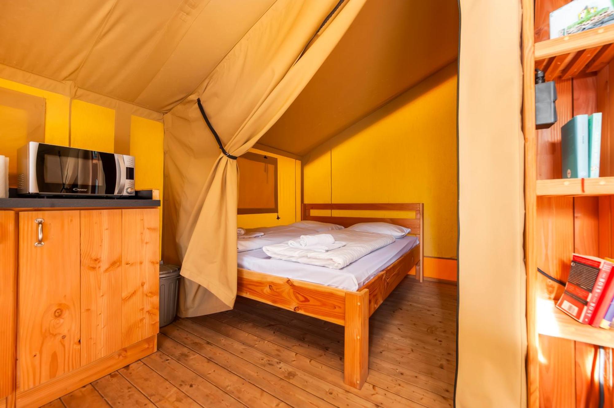 Glamping And Mobile Homes Lavanda - Holiday Centre Bi Village Fažana Екстериор снимка