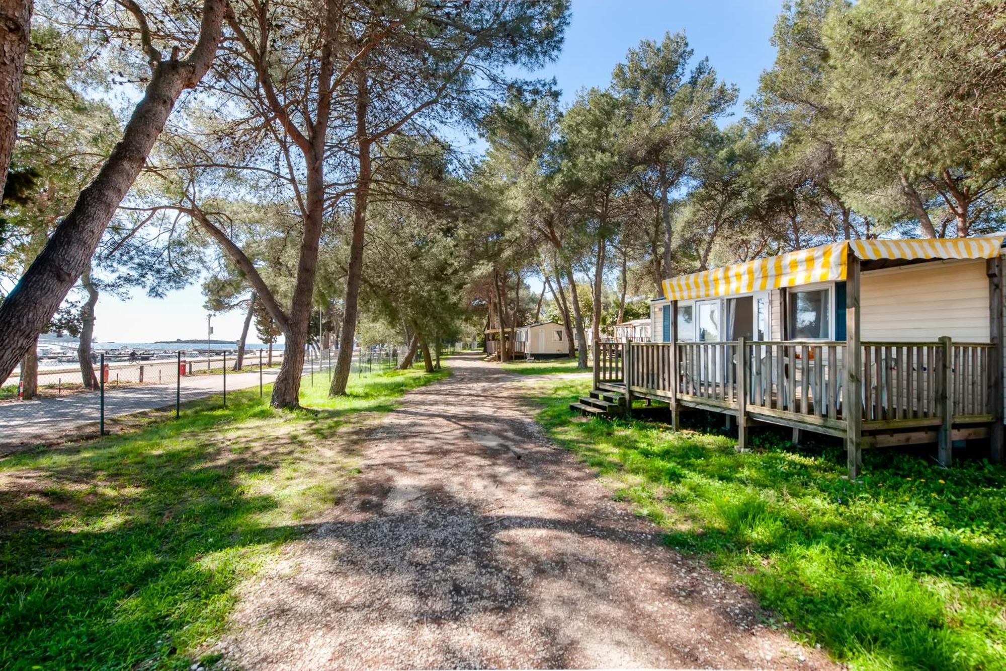 Glamping And Mobile Homes Lavanda - Holiday Centre Bi Village Fažana Екстериор снимка