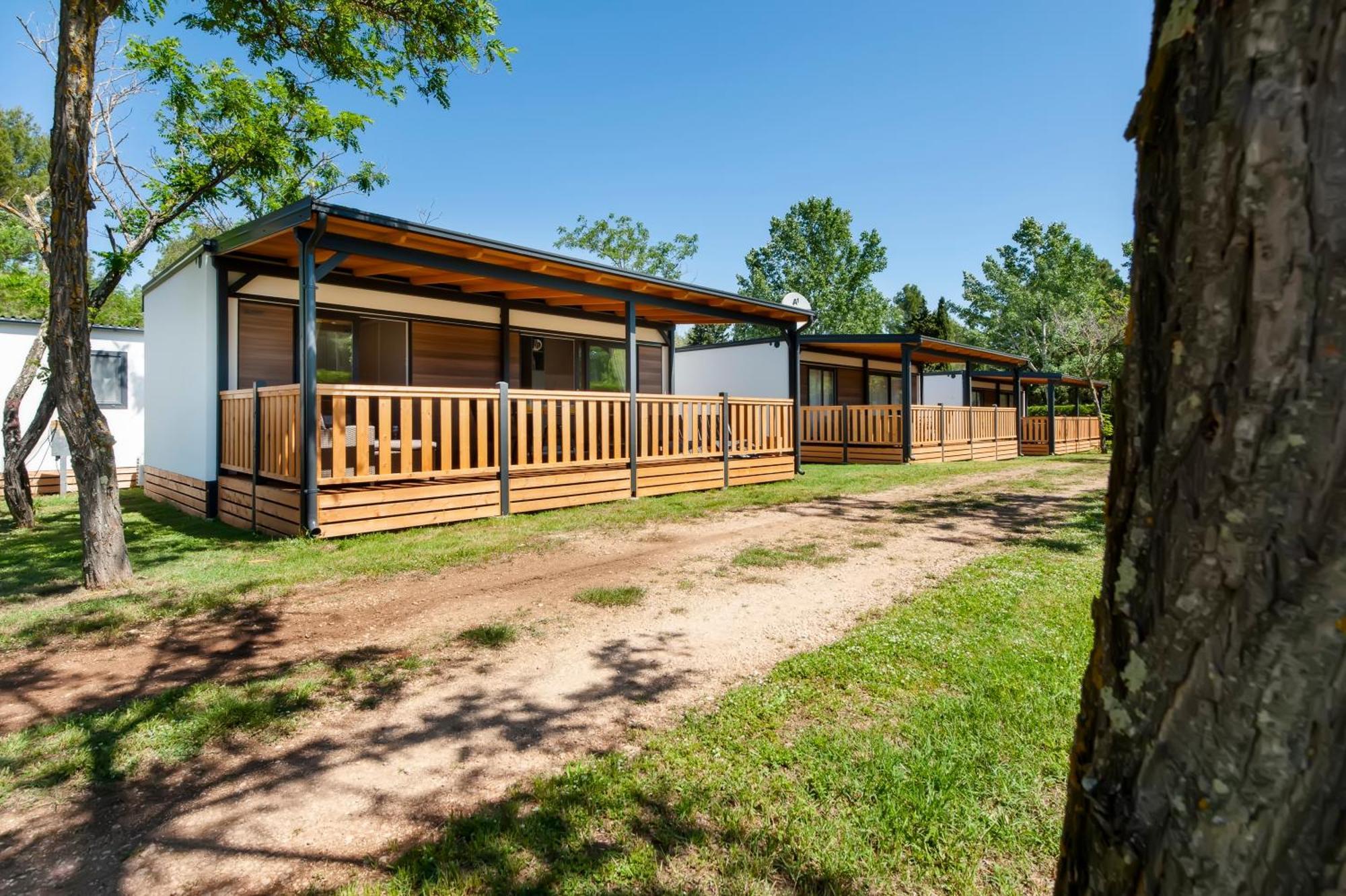 Glamping And Mobile Homes Lavanda - Holiday Centre Bi Village Fažana Екстериор снимка